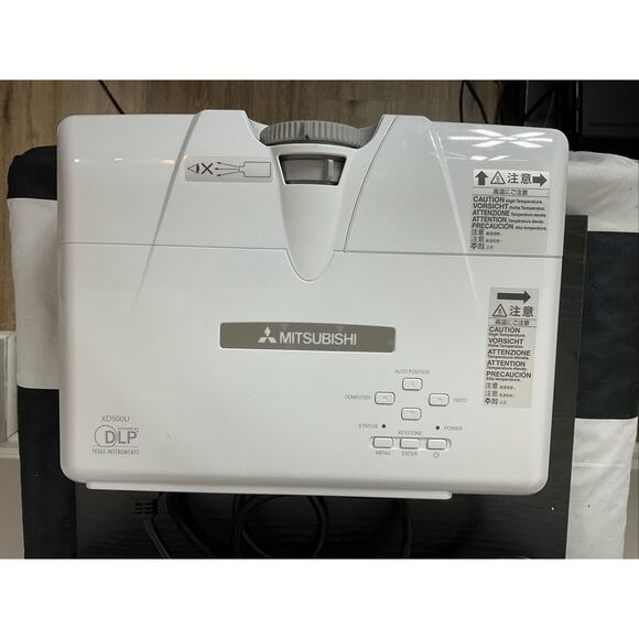 Mitsubishi XD520U DLP Projector High-Quality HD Home Theater Tested & Working - Picture 5 of 8